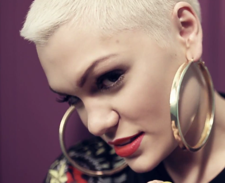 Jessie J - Burnin Up Lyrics MetroLyrics