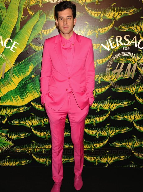 mark-ronson-pink-suit--1421768102-view-1