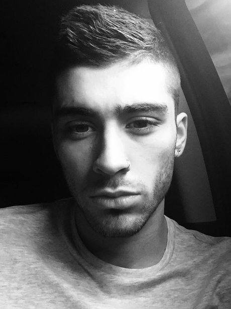 Zayn Malik Posts This Moody Black And White Selfie As He Breaks His Twitter Silence Capital 