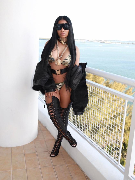 Nicki Minaj Shows Off Her Bikini Body On Instagram And Wow This Week 