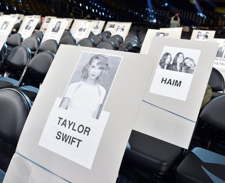 So Taylor Swift is sat with the Haim girls are sat together - will the ...